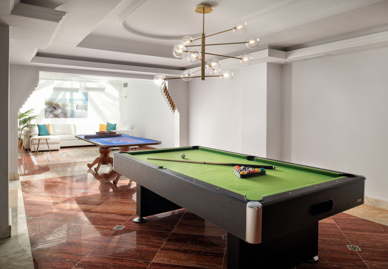 Villa in Marbella - Villa del Agua, right on Marbella's Beach Boulevar