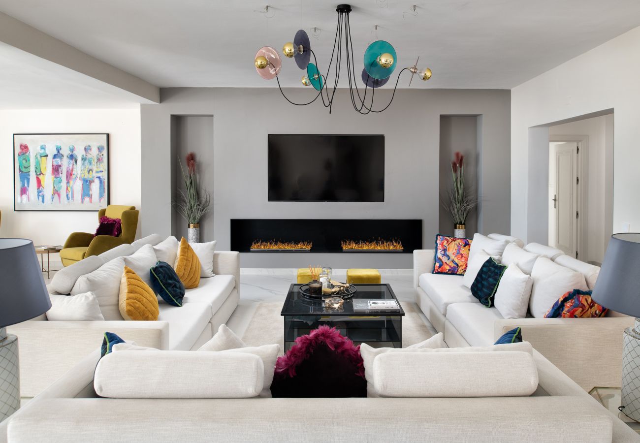Villa in Marbella - Villa del Agua, right on Marbella's Beach Boulevar