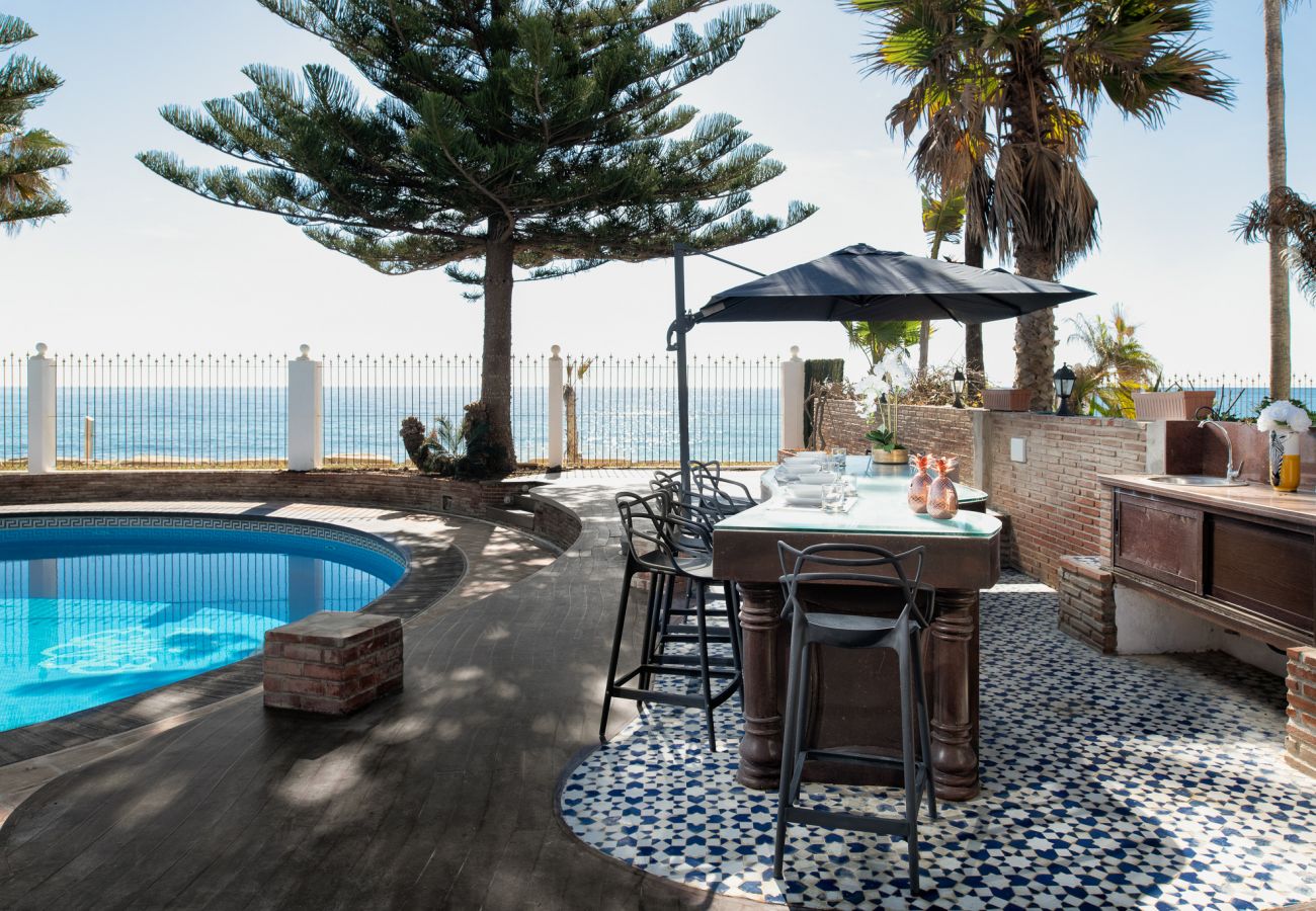 Villa in Marbella - Villa del Agua, right on Marbella's Beach Boulevar