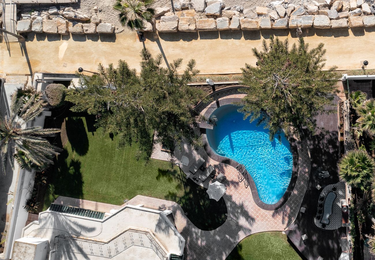 Villa in Marbella - Villa del Agua, right on Marbella's Beach Boulevar