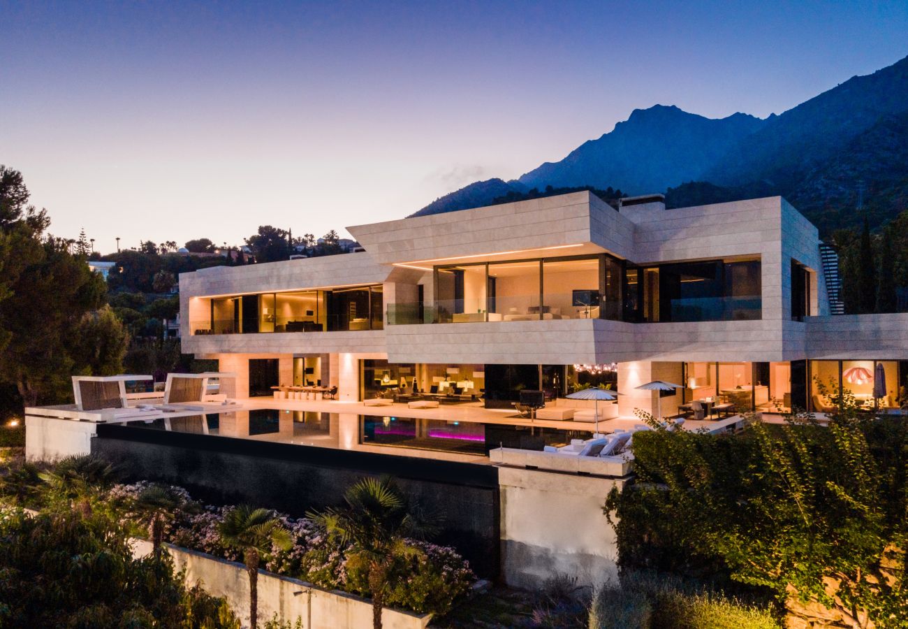 Villa in Marbella - Villa Roca, 8 km from Puerto Banus