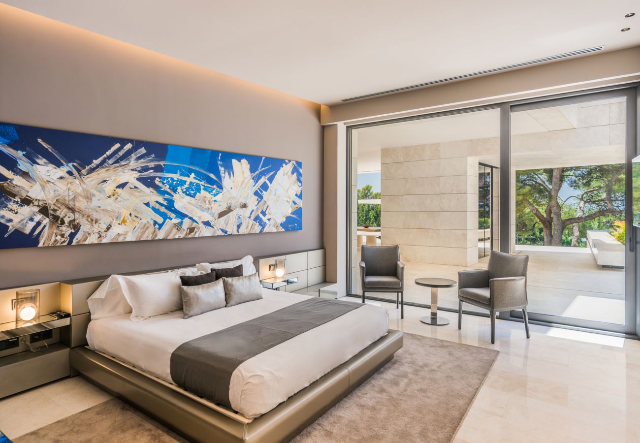 Villa in Marbella - Villa Roca, 8 km from Puerto Banus