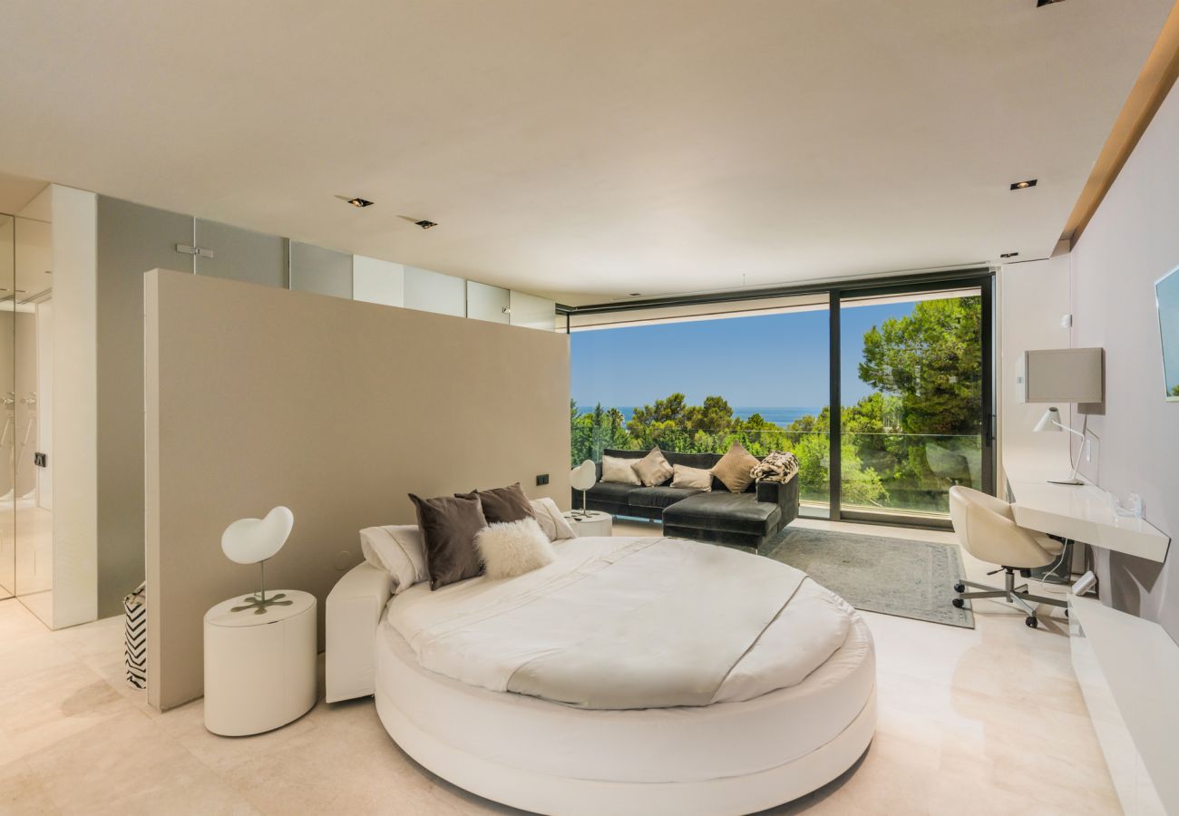 Villa in Marbella - Villa Roca, 8 km from Puerto Banus