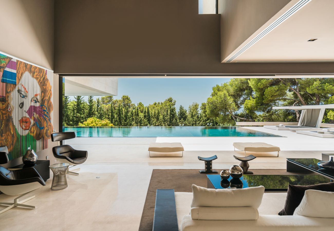 Villa in Marbella - Villa Roca, 8 km from Puerto Banus