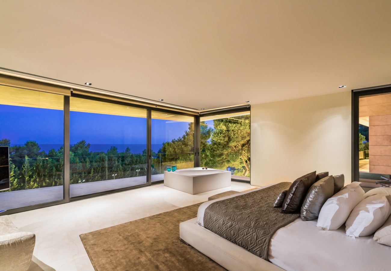 Villa in Marbella - Villa Roca, 8 km from Puerto Banus