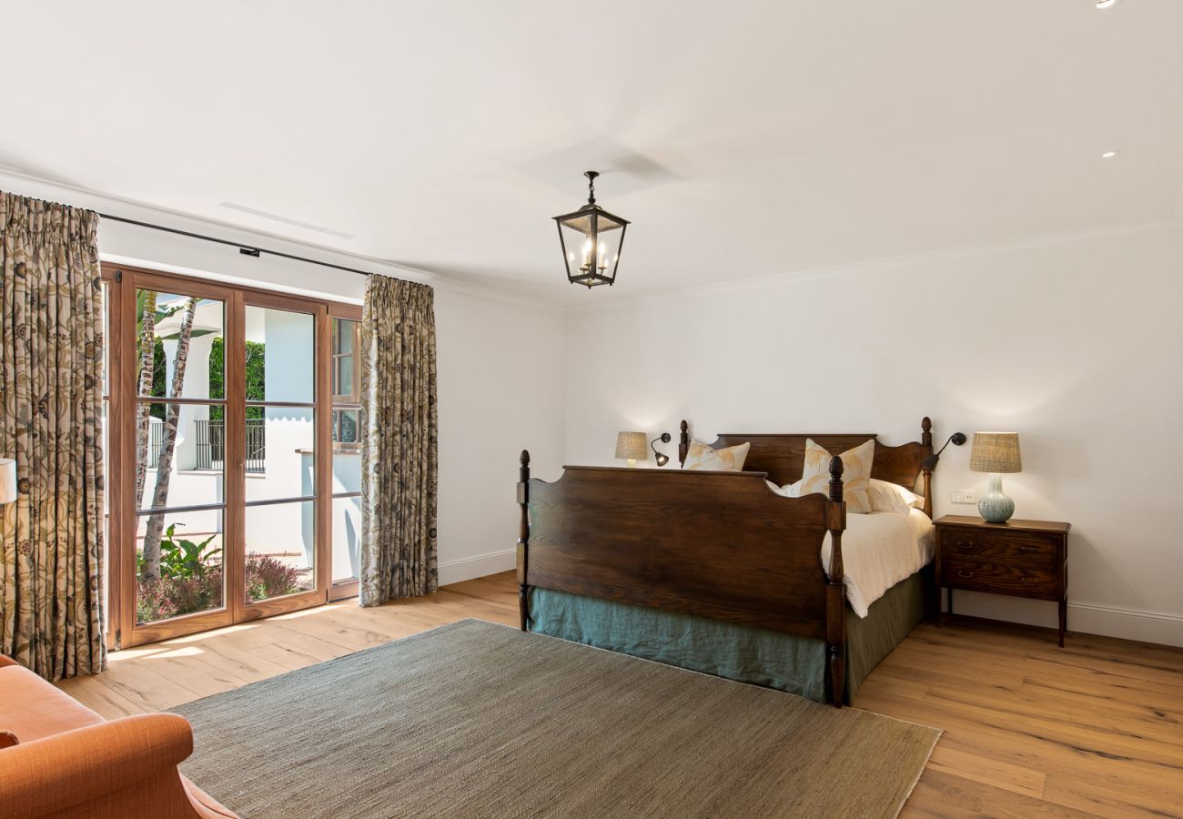 Villa in Marbella - Hacienda la Española, by the Beach